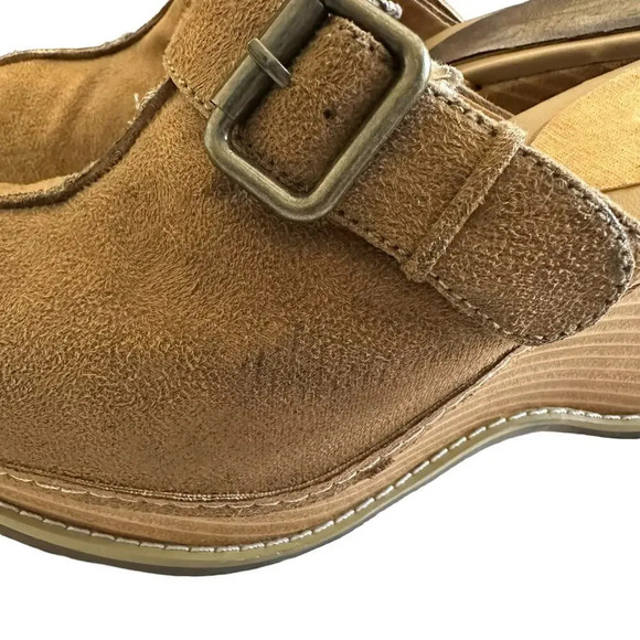 Vintage Candies's Clarah Suede‎ Wedge Women's 8.5 Tan Y2K Buckle Slip On - Picture 5 of 9